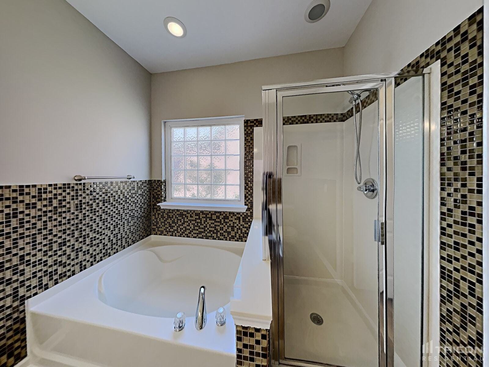 Building Photo - 523 Clairidge Dr
