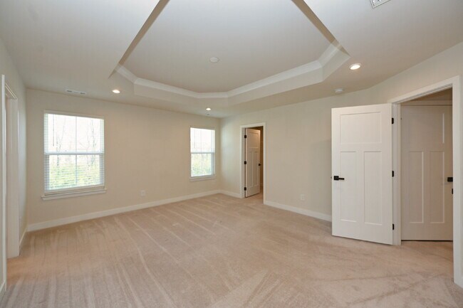 Building Photo - Updated Gallatin Townhome | 3BR + Garage, W/D Included