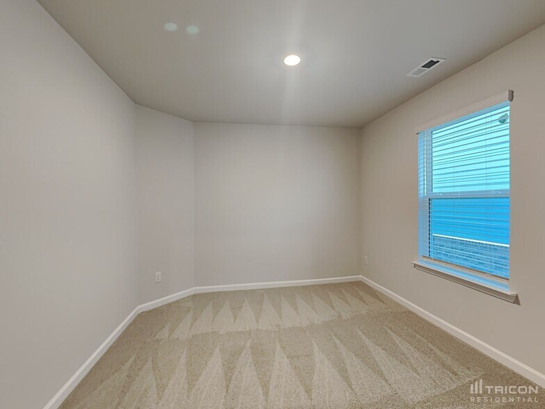 Building Photo - 127 Harvest Cir