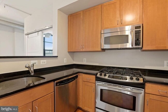 Building Photo - 2020 12th St NW