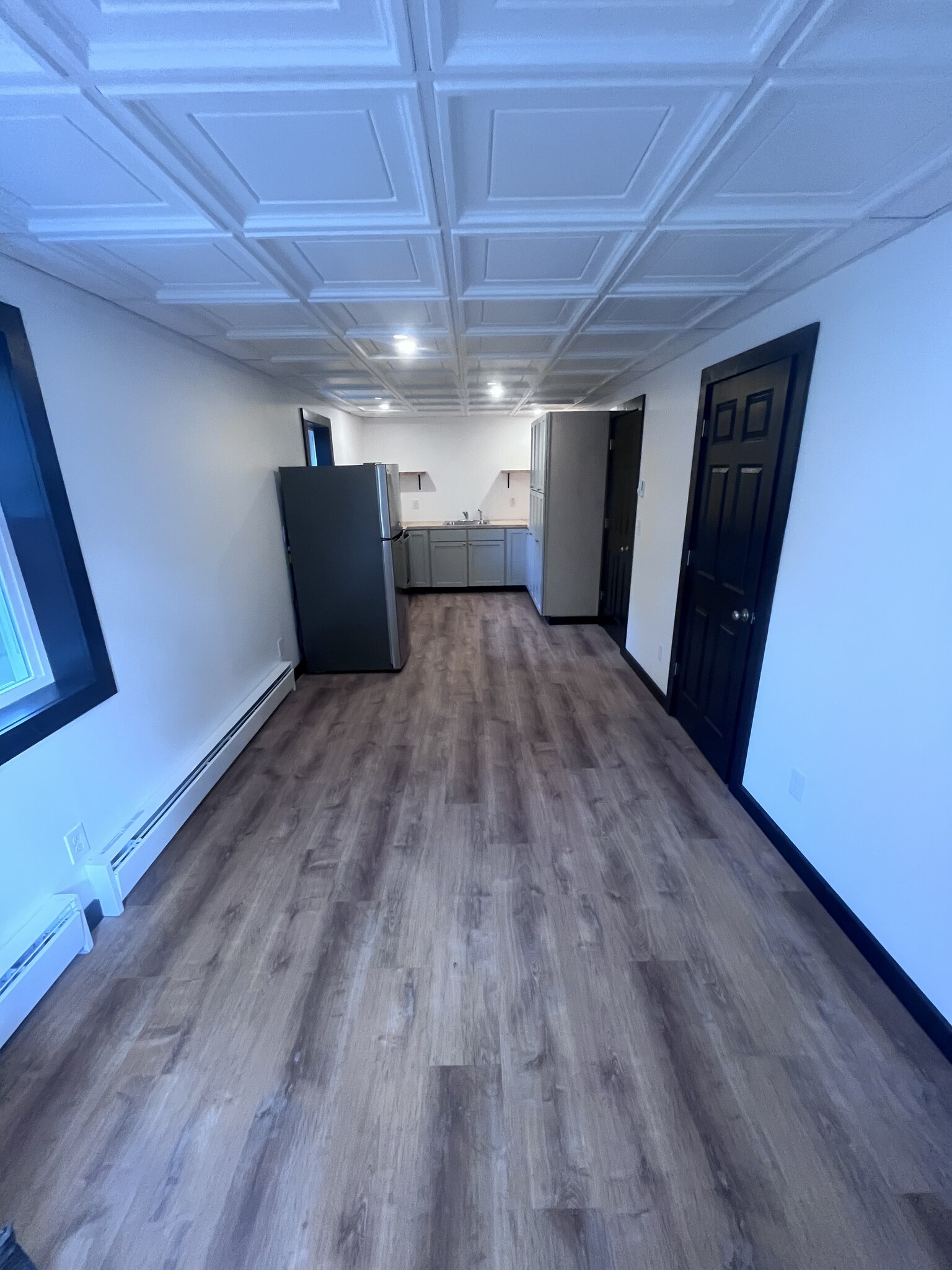 Building Photo - 69 Mead St