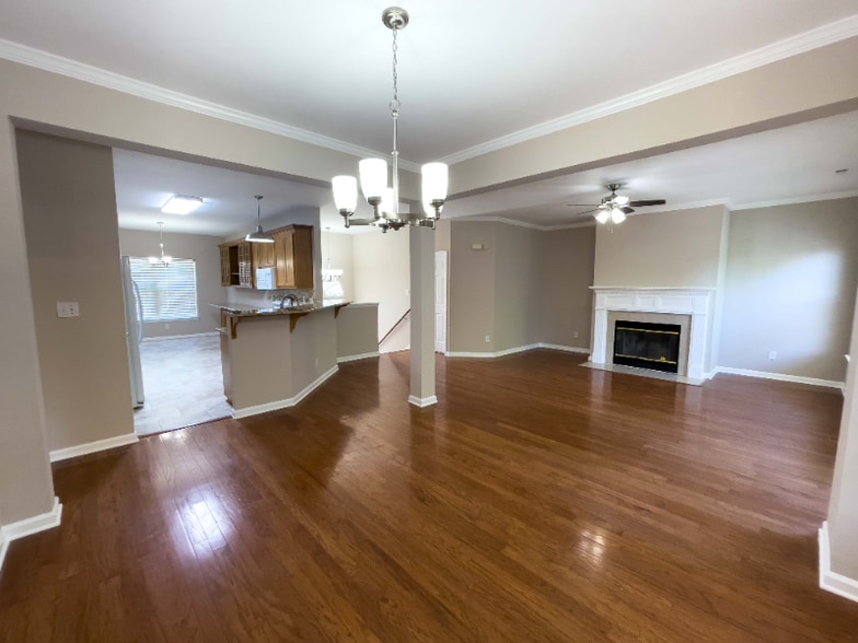 Building Photo - 107 Barrington Ct