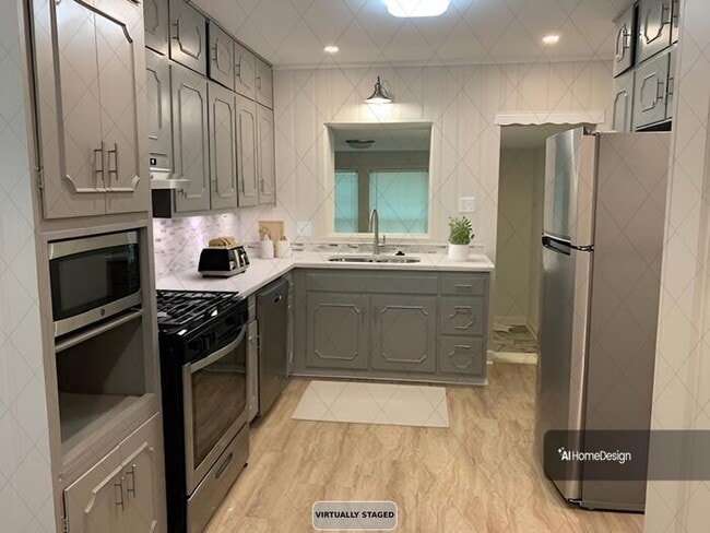 Building Photo - 264 Patterson St