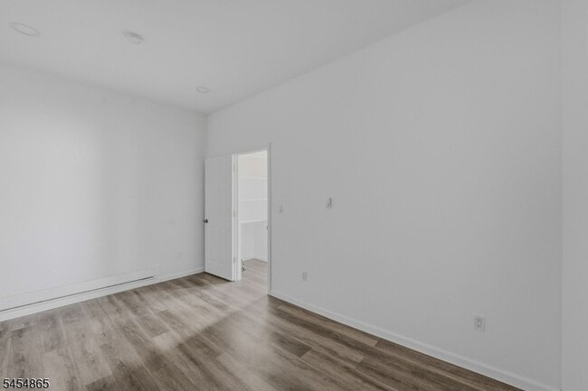 Building Photo - 76-78 Market Street Unit 5