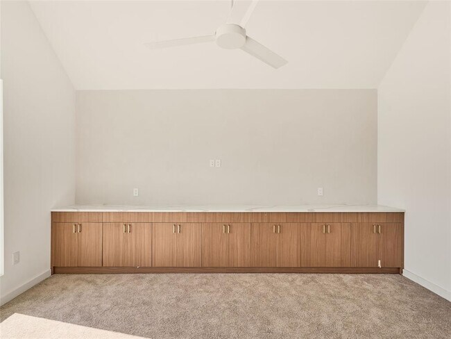 Building Photo - 2100 Bighorn