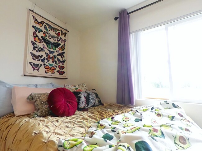 Building Photo - Huge 2 story 8 bed room Home: a hop and a skip from SDSU!  You will never be late to class!