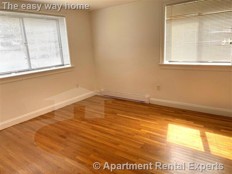 Building Photo - 134 Summer St