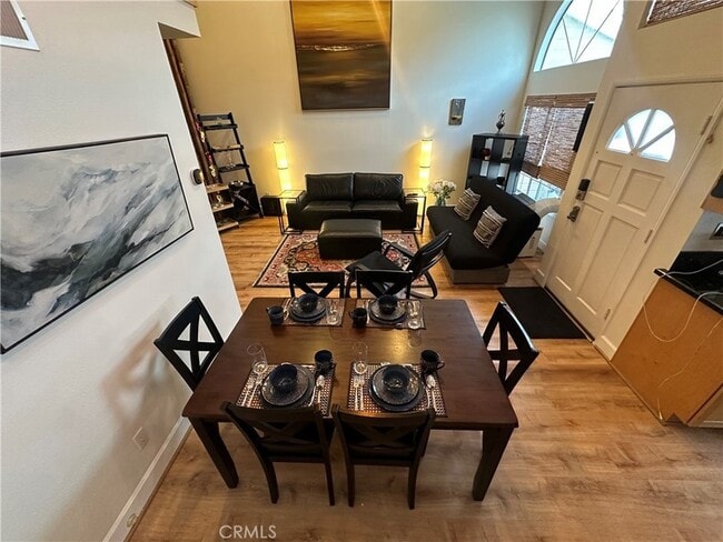 Building Photo - 2217 Vanderbilt Ln