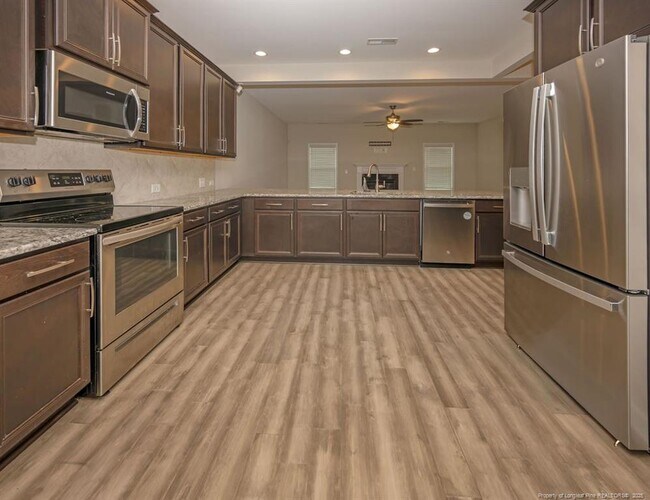 Building Photo - 6821 Hunters Den Rd