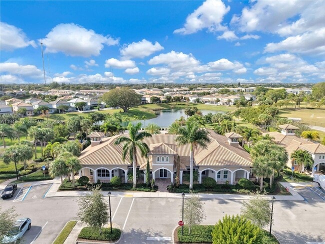 Building Photo - 964 Banyan Dr