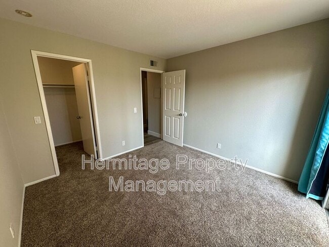 Building Photo - 23 Rockwood