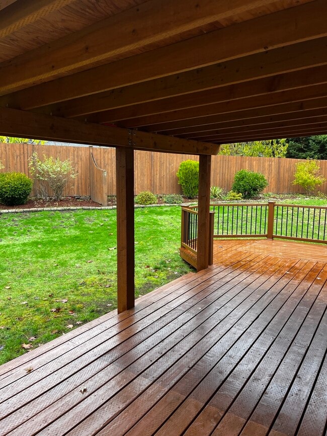 Building Photo - 6540 3rd Way SE