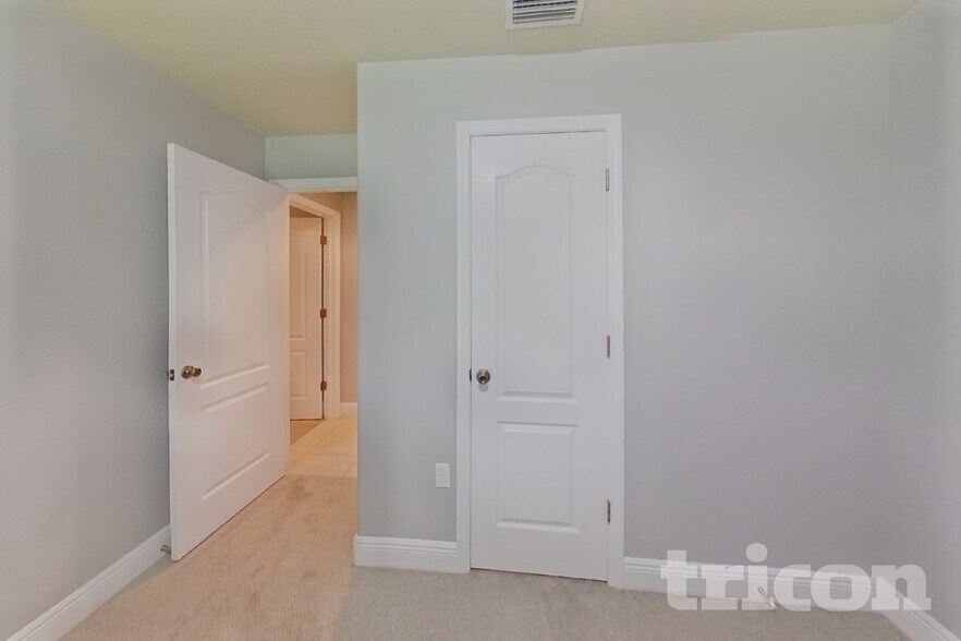 Building Photo - 182 Athey Ct