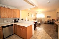 Building Photo - 400 Governors Dr