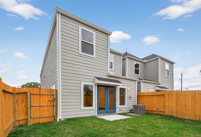 Building Photo - 9113 Highland Northern Wy