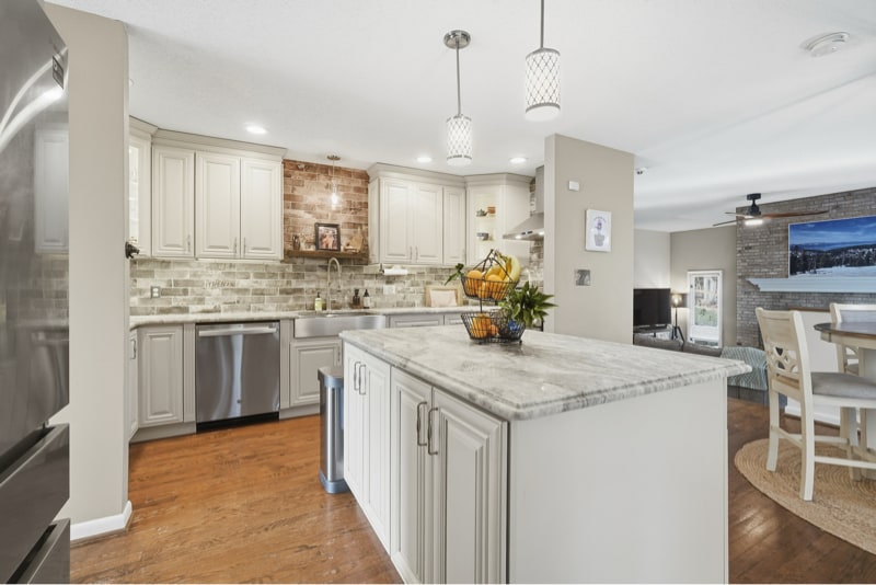 Building Photo - 63 Queens Ct