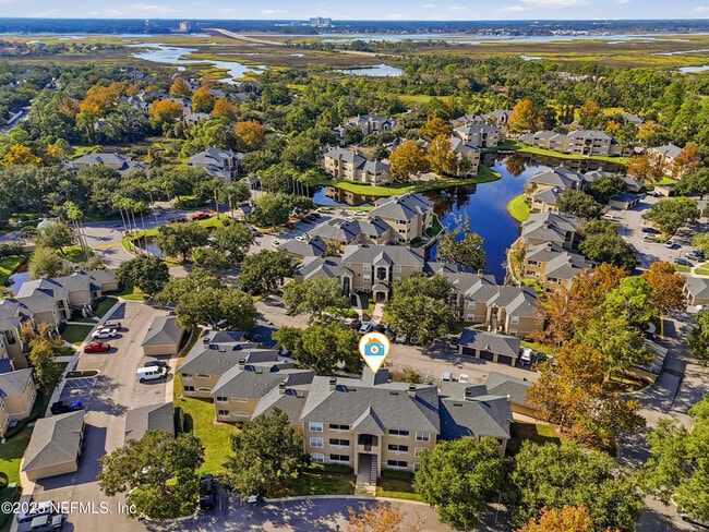 Building Photo - 1655 The Greens Way