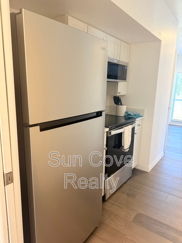 Building Photo - 13854 77th Ave