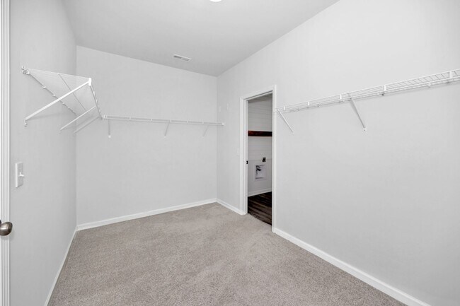 Building Photo - Beautiful 4-Bedroom Home with Office, Bonus Room, and Large Backyard