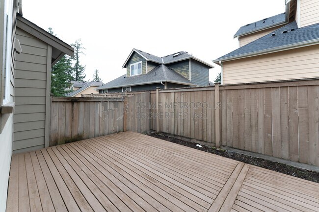 Building Photo - 8322 137th Ct NE