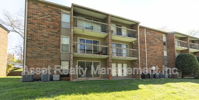 Building Photo - 431 Canberra Dr