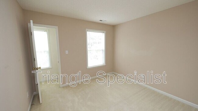 Building Photo - 5305 Pitch Pine Ct