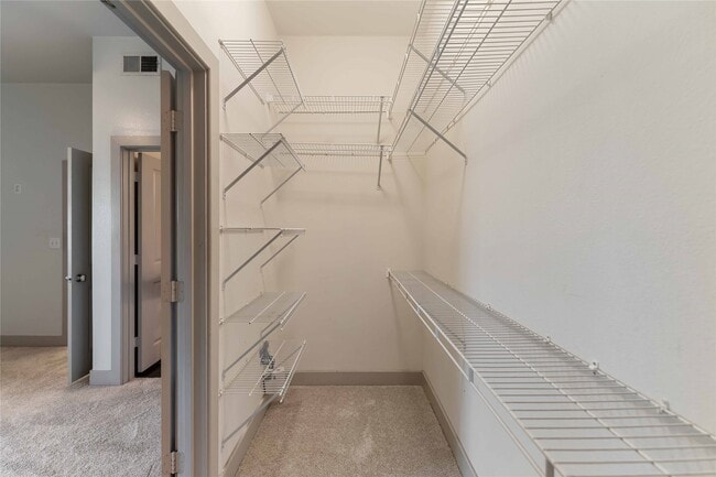 Building Photo - 1901 Post Oak Blvd