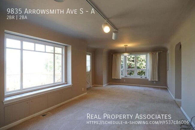 Building Photo - 9835 Arrowsmith Ave S
