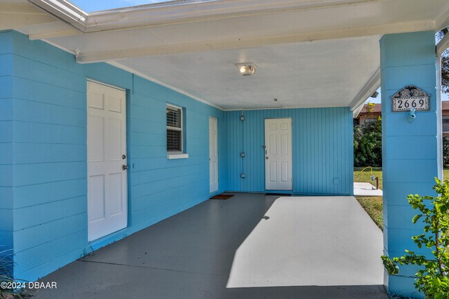 Building Photo - 2669 Anastasia Dr