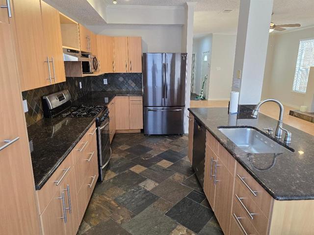 Building Photo - 6011 Longley Ct