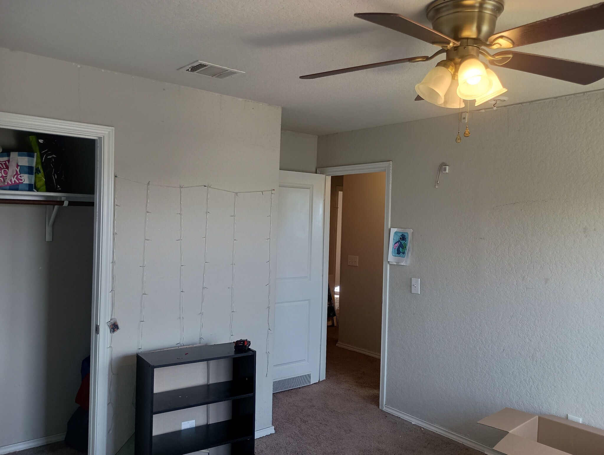 Building Photo - Room in House on Ashworth Blvd