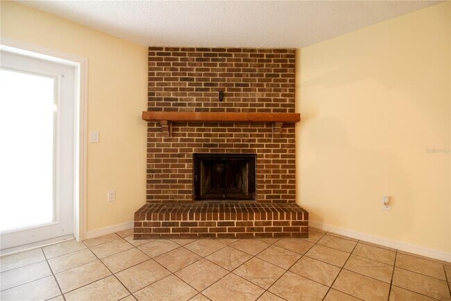 Building Photo - 1580 Harbor Way