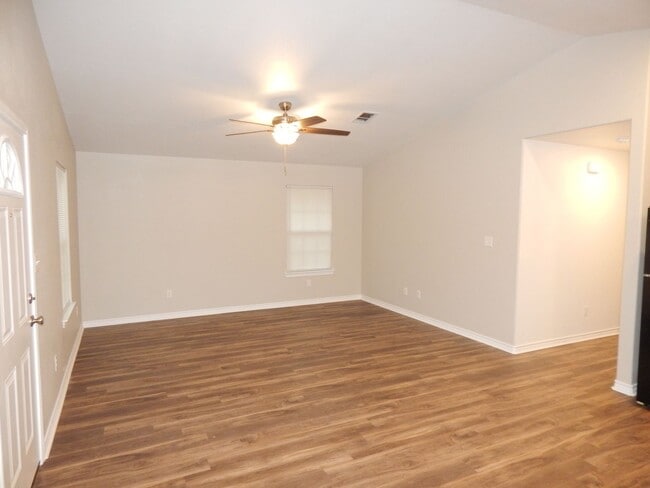 Building Photo - New Construction-Beautiful 3 Bedroom, 2 Ba...