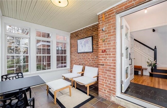 Building Photo - 2 Grennan Rd