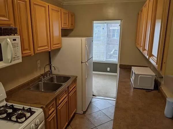 Building Photo - 1235 Simms Pl NE