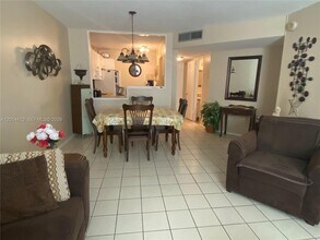 Building Photo - 1817 S Ocean Dr
