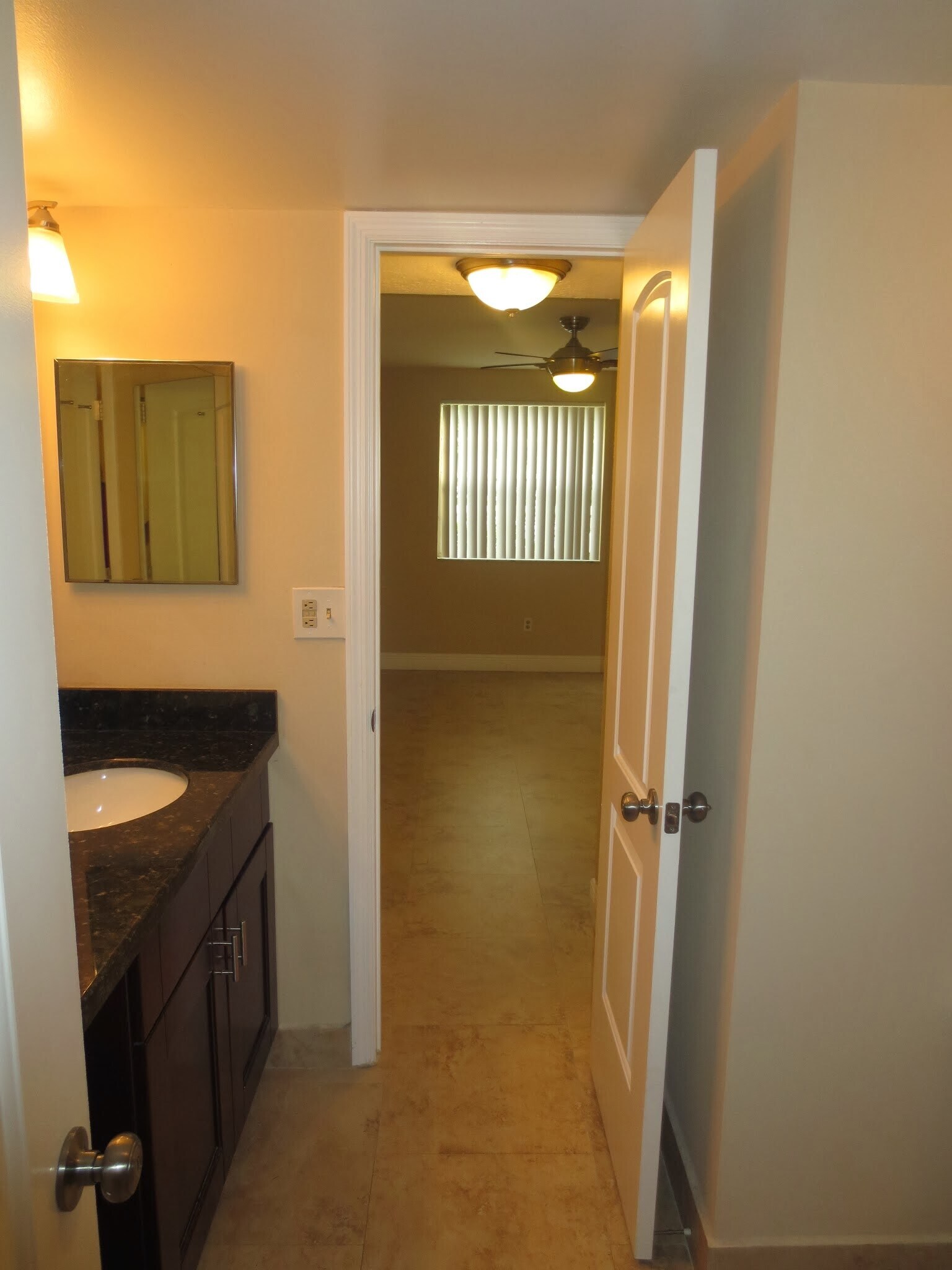 Building Photo - 2871 N Oakland Forest Dr