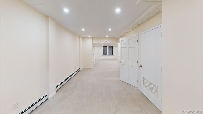 Building Photo - 90-09 68th Ave