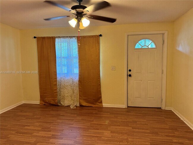 Building Photo - 9410 Gilchrist Ct