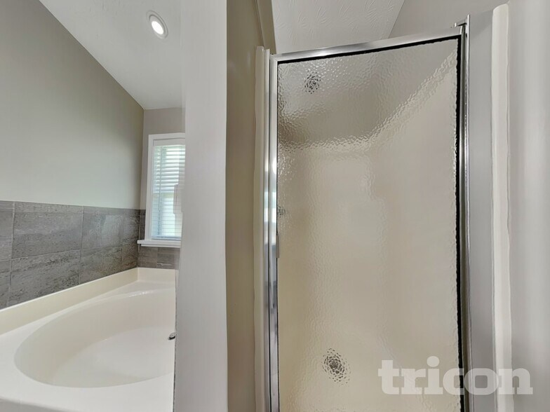 Building Photo - 3692 Tullamore Ln