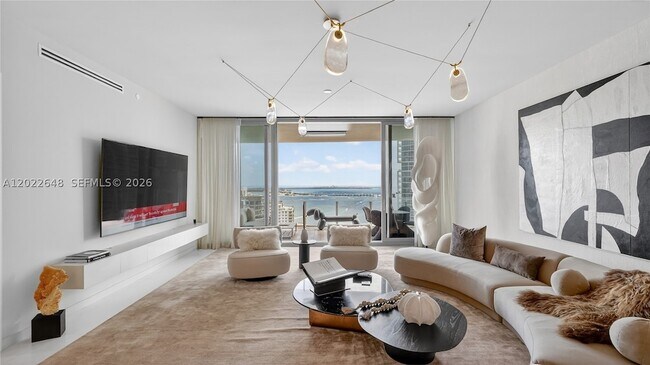 Building Photo - 300 S Biscayne Blvd