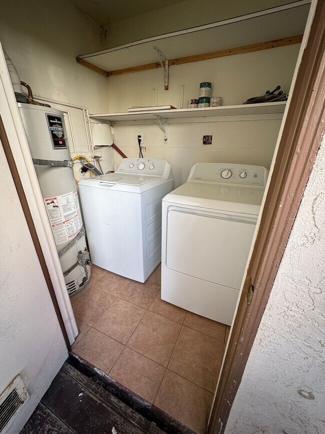 Building Photo - Newly Remodeled 2 Bedroom 2 Bath Condo in Chula Vista - $2600 a month