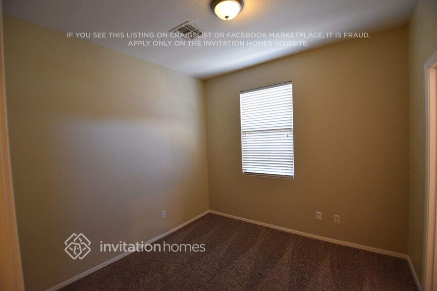 Building Photo - 881 E Stottler Dr