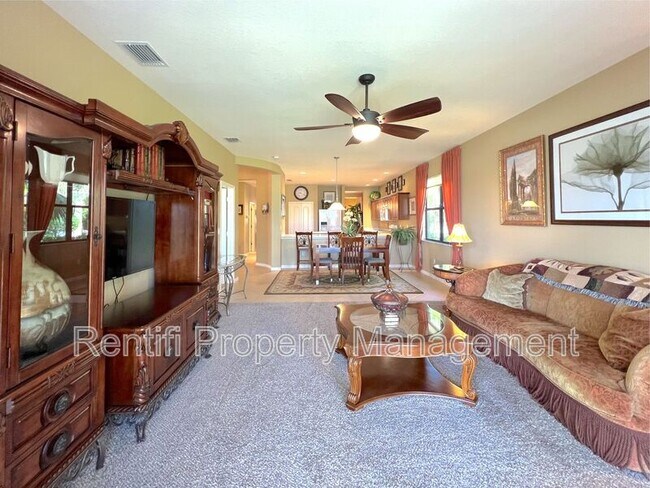 Building Photo - 11915 Country Day Cir
