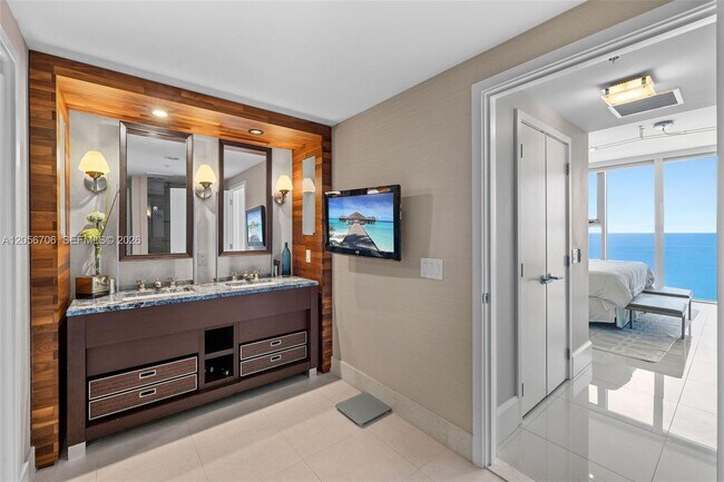 Building Photo - 6899 Collins Ave
