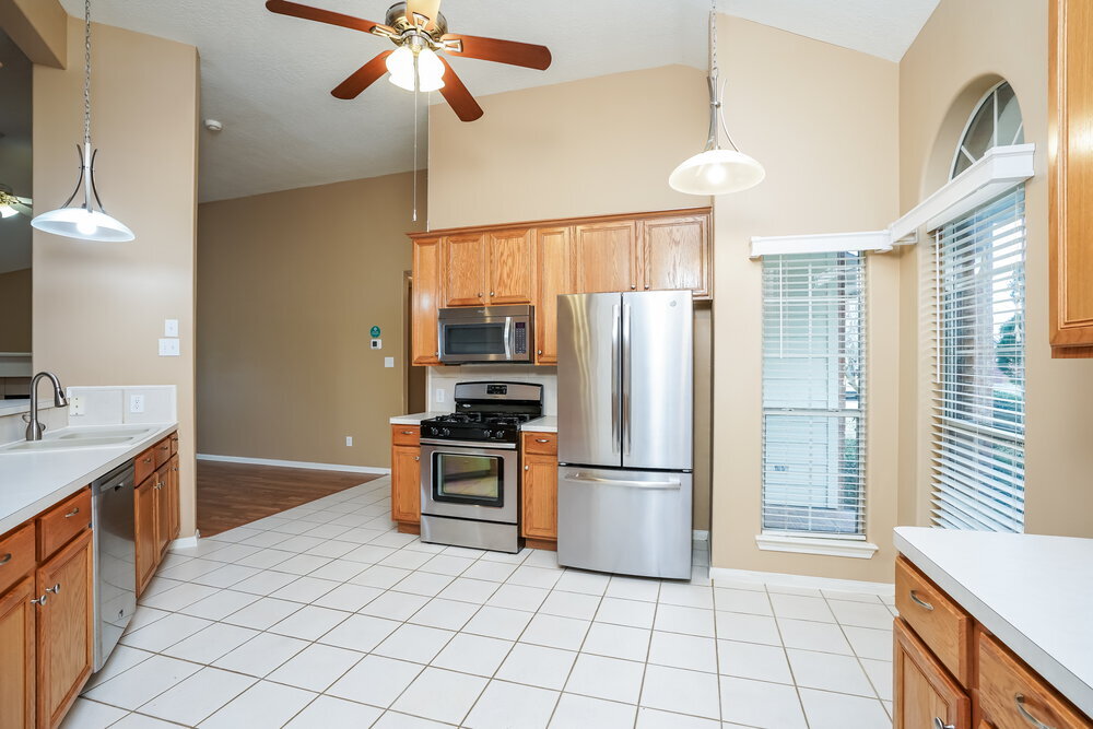 Building Photo - 814 Courtside Dr W