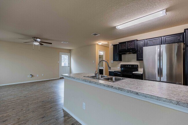 Building Photo - 7226 Hazel Circle