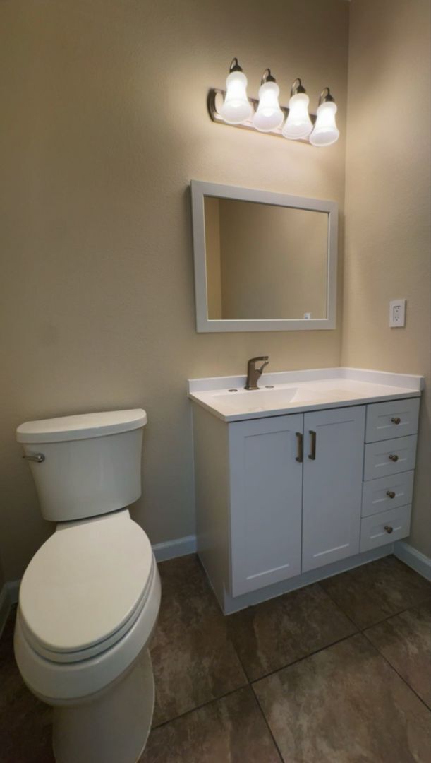 Building Photo - Move in Special! 2 Weeks free!  Home for R...