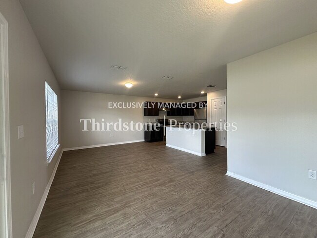 Building Photo - 37 Wood Amber Ln