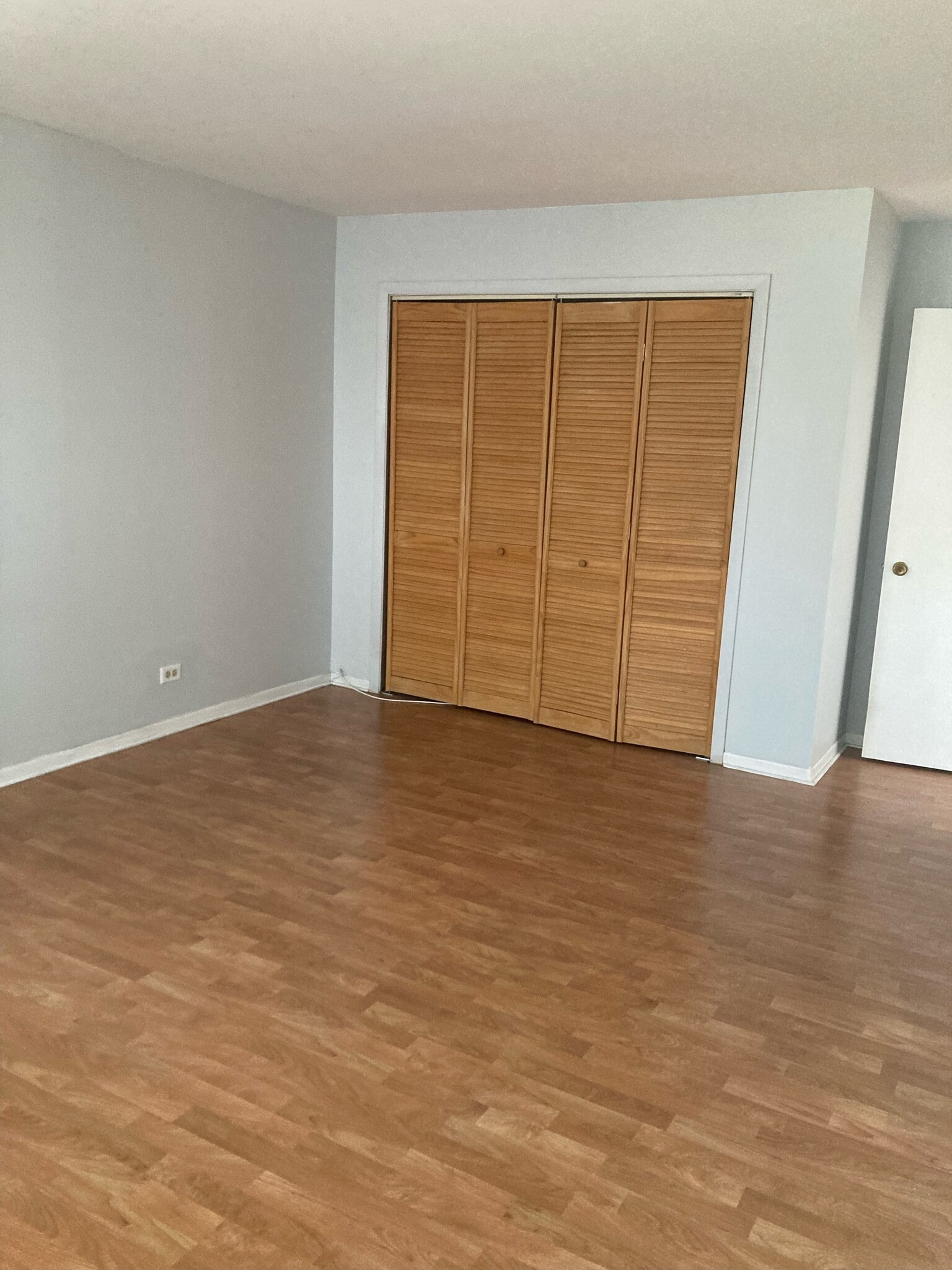 Building Photo - 801 S La Grange Rd